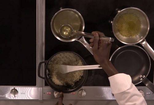 Recette de Risotto nature par École De Cuisine Alain Ducasse - Académie du  Goût