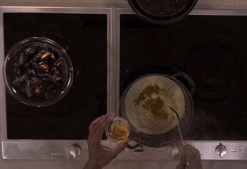 Recette soupe de moules au curry - Marie Claire