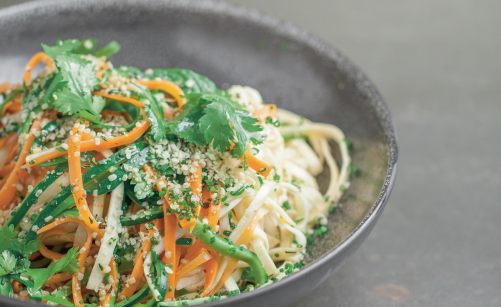 Recette de Spaghetti de légumes aux graines de chanvre par Alain Ducasse -  Académie du Goût
