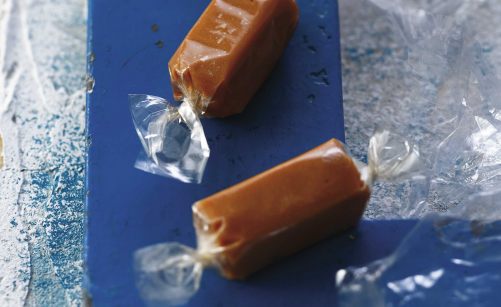 Recette de Caramels au beurre salé par École De Cuisine Alain Ducasse -  Académie du Goût