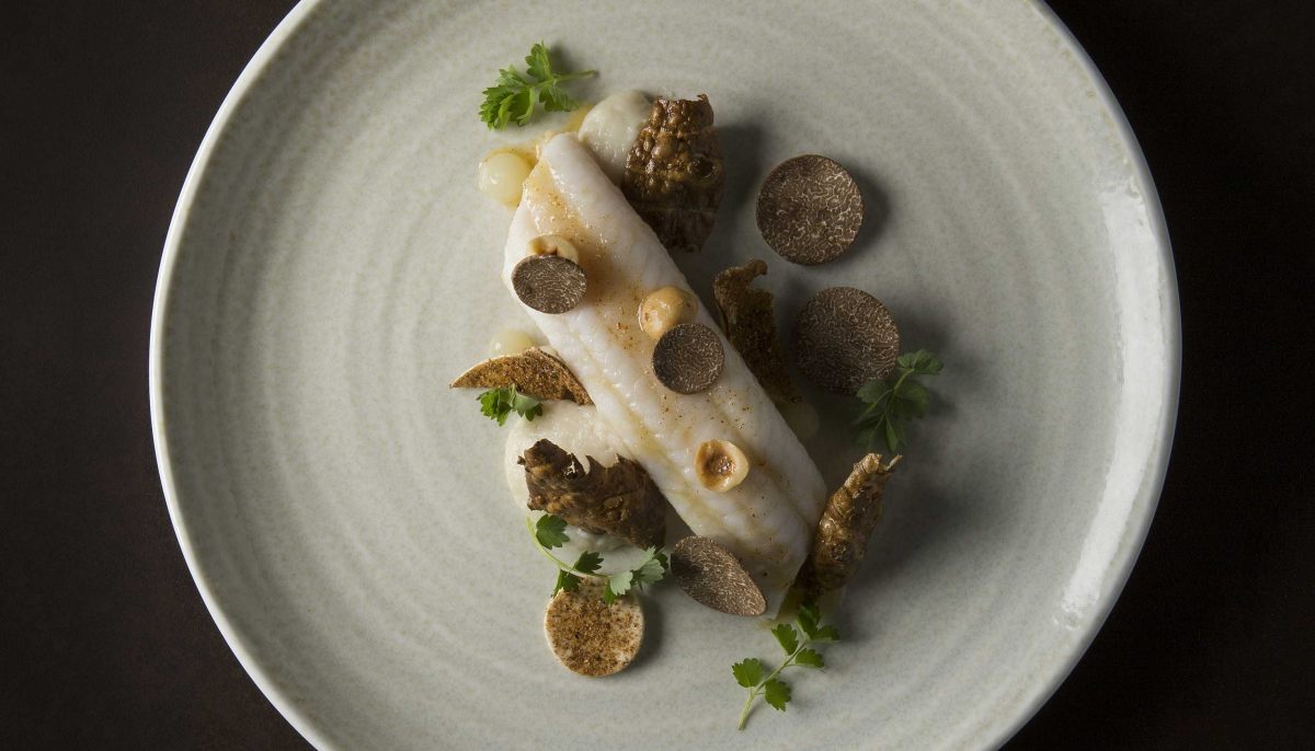 Recette De Sole Topinambour Et Truffe Noire Par Mauro Colagreco