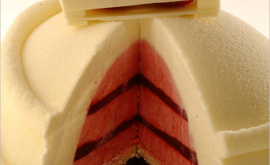 Recette de Gâteau de fromage blanc et de fruits rouges par Alain Ducasse -  Académie du Goût